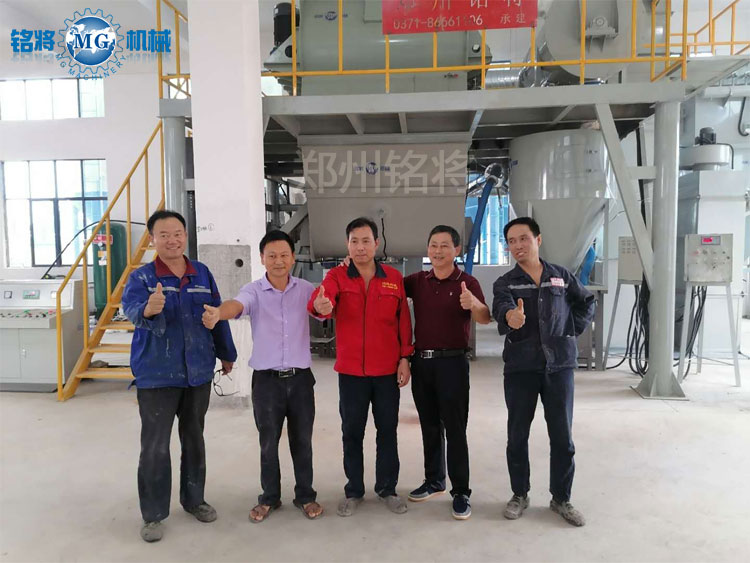 江西膩子粉設(shè)備安裝現(xiàn)場2